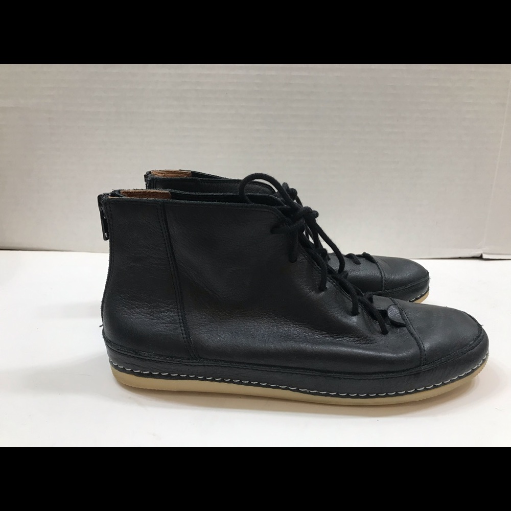 LDP short lace up side zip boot